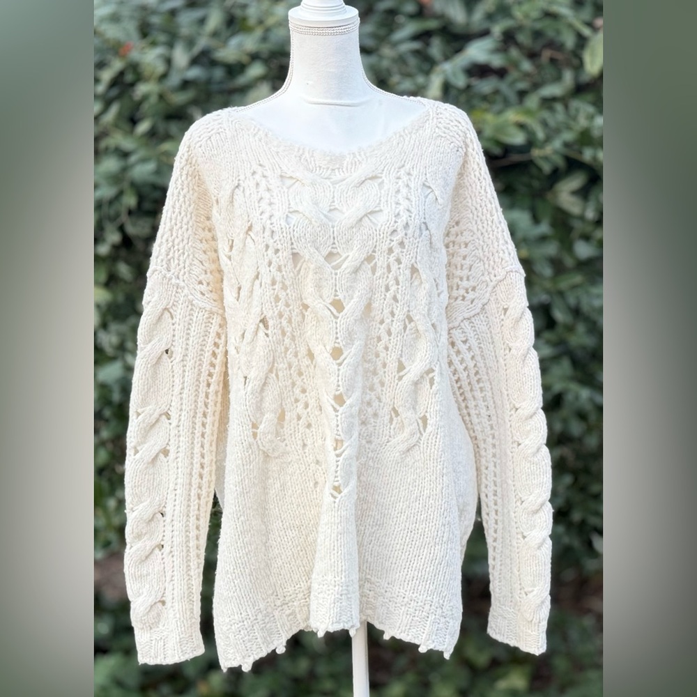 🦋 Free People Cozy Cream Knit Sweater